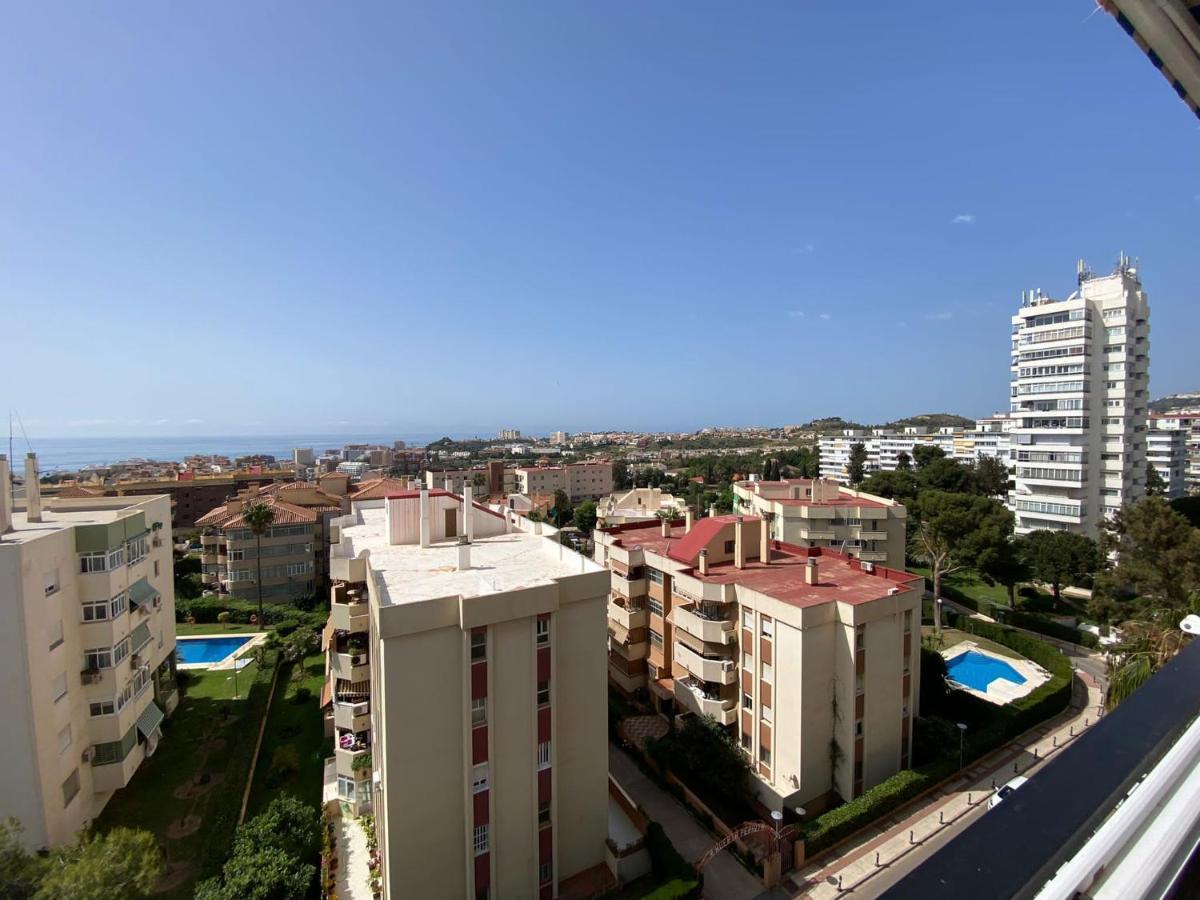 Apartamento con impresionante vista, piscina y parking Benalmádena Exterior foto